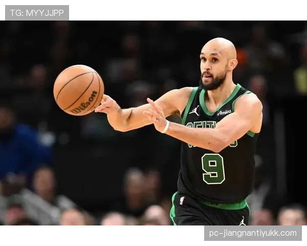 德里克·怀特利用挡拆提升突破效率 拉开球队进攻空间