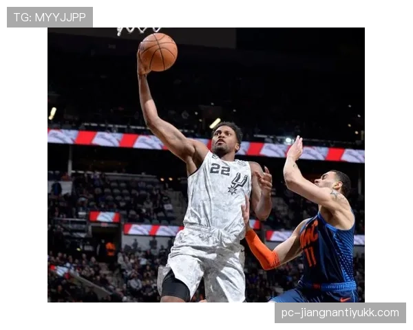 比尔·沃顿内线挡拆拉开空间 提升球队进攻效率